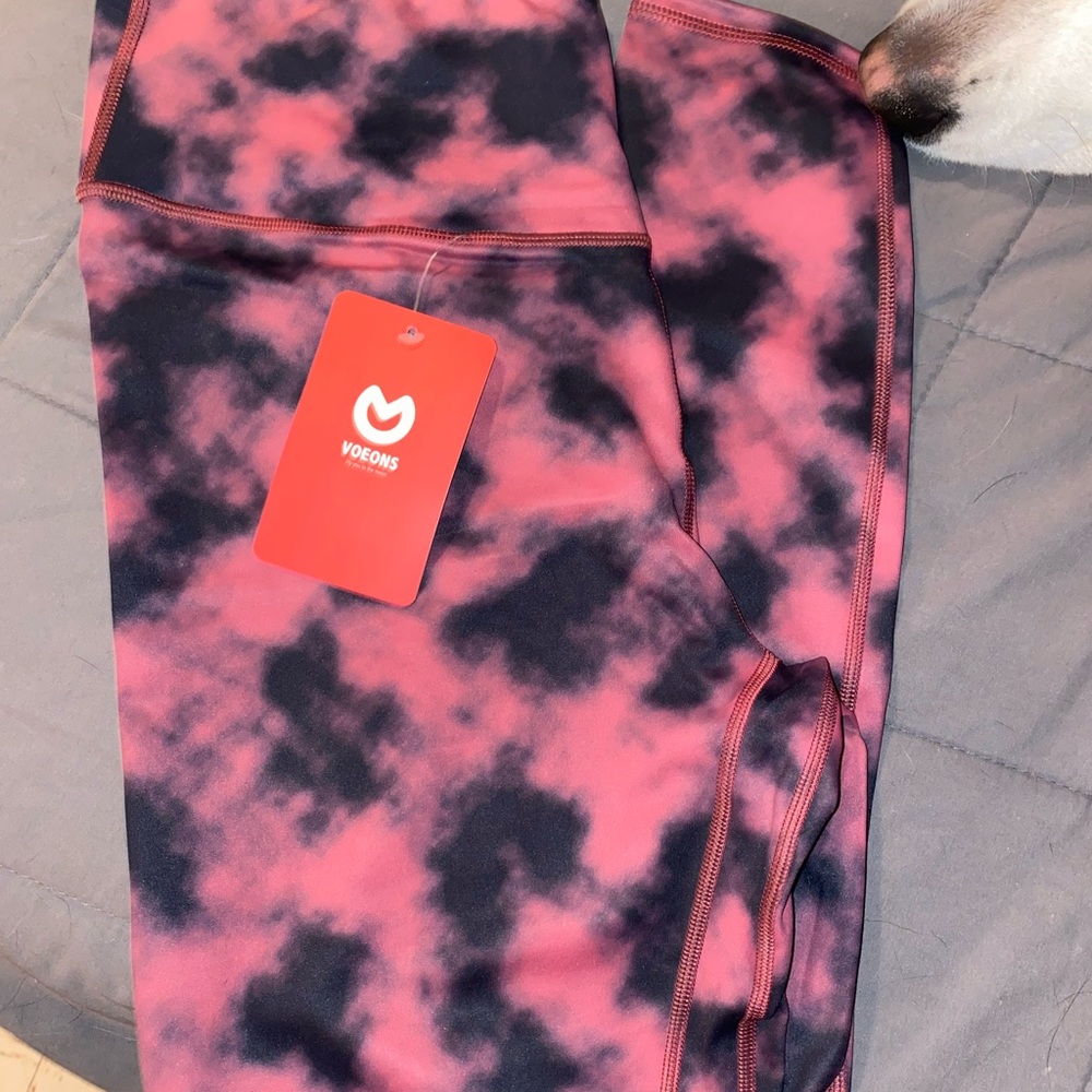 Pink and black cloud leggings, size large